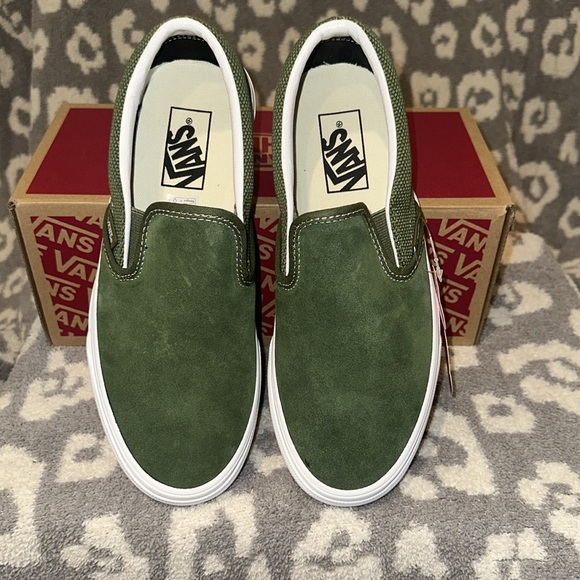 Vans Classic Slip-On Sneakers in Textured Chive 😍New 🆕 & Never Worn 😍 - Picture 9 of 17